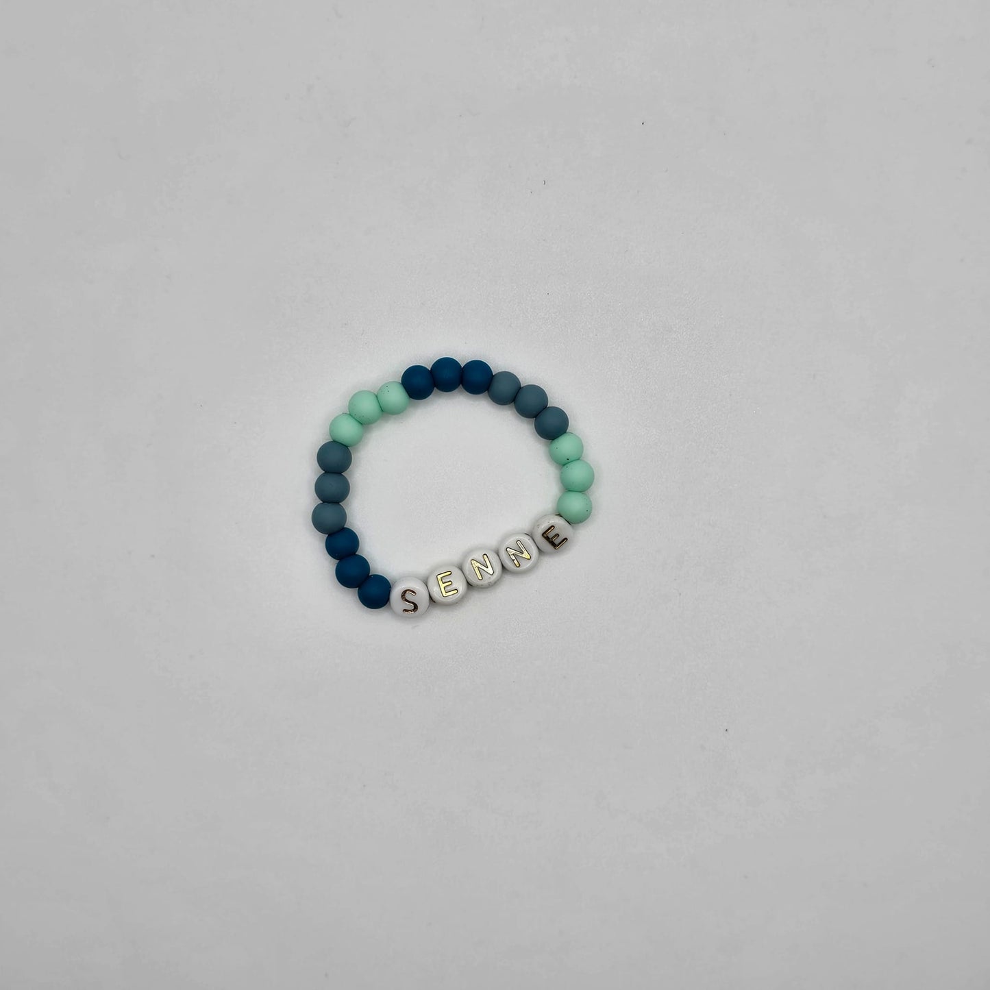 Siliconen armbandje met naam - [SENNE]