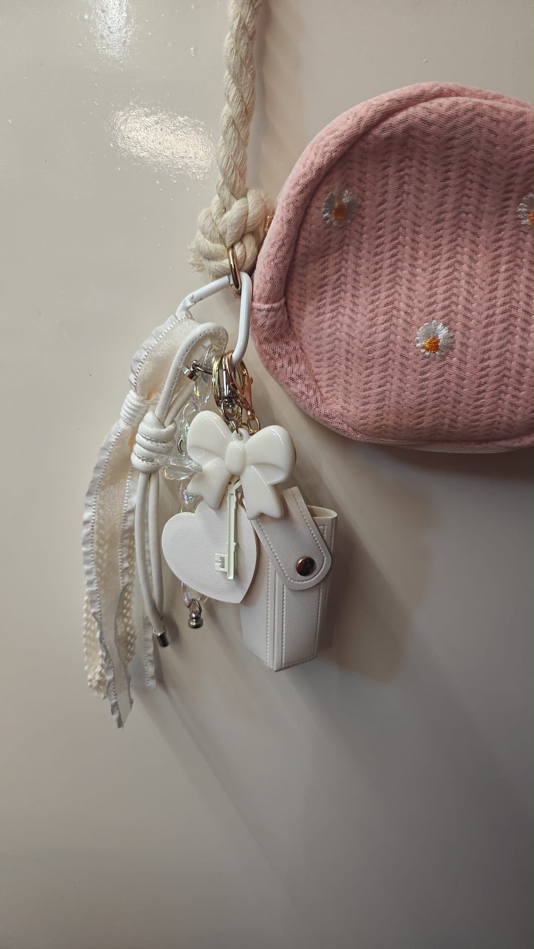 Bag charm wit